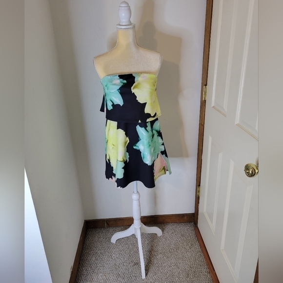 Asos Women's Floral Tiered Mini Dress - Size (4) - Excellent Condition - Picture 1 of 9